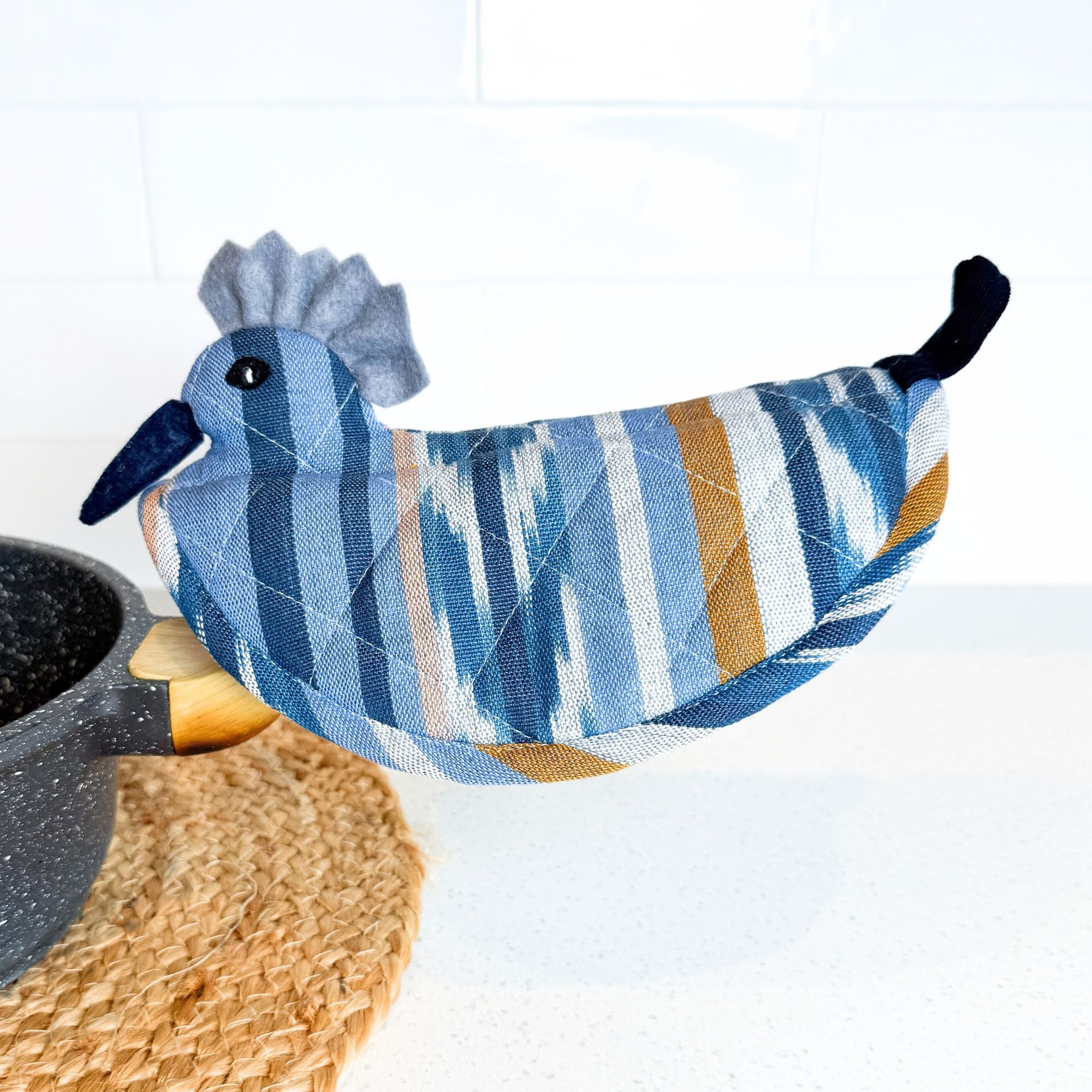 Belted Kingfisher Pot Holder On Pot